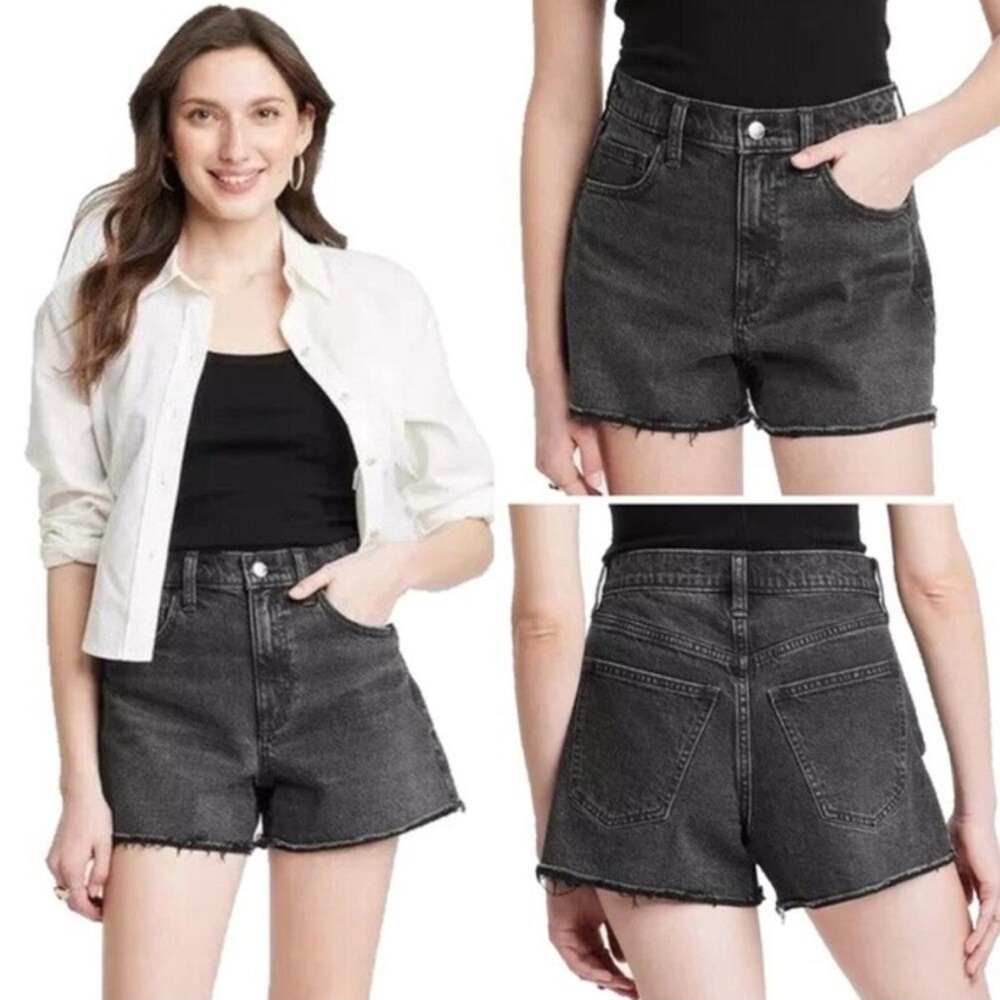 High-Rise ‘90s Cutoff Denim Shorts / Washed Black / Size 10